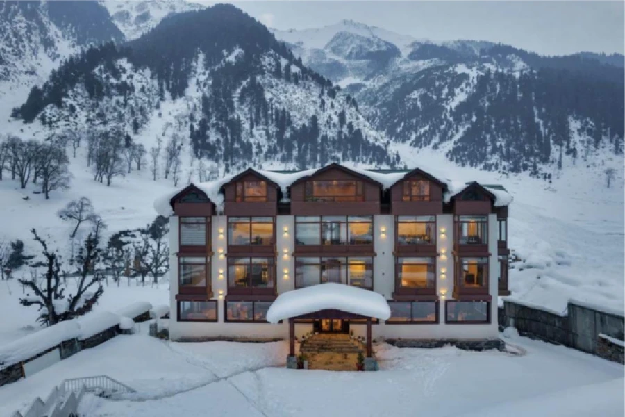 Luxury and Comfort: Best Hotels to Stay in Kashmir