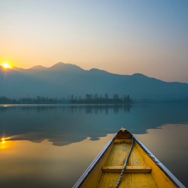 Exploring Kashmir on Water – Shikara Rides and Cruise Parties